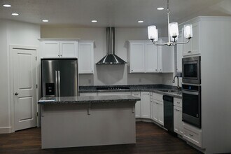 9534 Oakeson Ct in South Jordan, UT - Building Photo - Building Photo