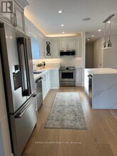 18 Burwood Rd in Toronto, ON - Building Photo - Building Photo