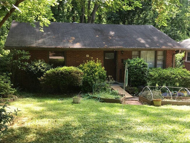 property at 174 Ridgeland Ave