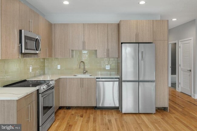 1640 Cambridge St in Philadelphia, PA - Building Photo - Building Photo