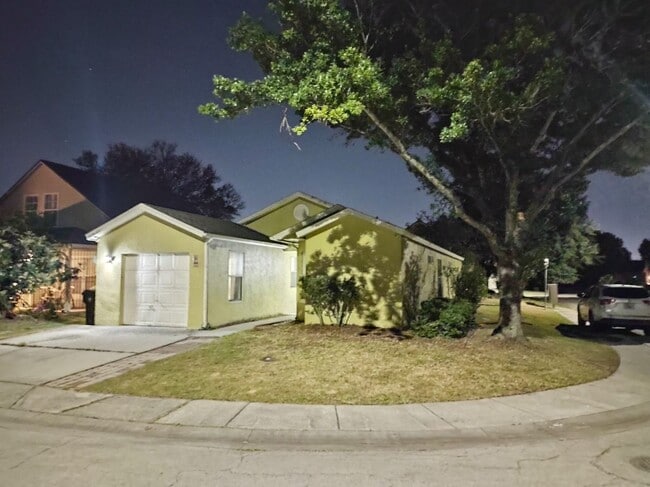 property at 5460 Wood Crossing St
