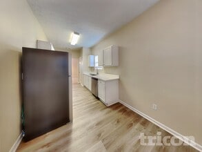 1421 Highgrove Way in Atlanta, GA - Building Photo - Building Photo