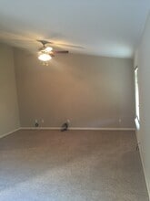 2829 Desert Ranch Way in Madera, CA - Building Photo - Building Photo
