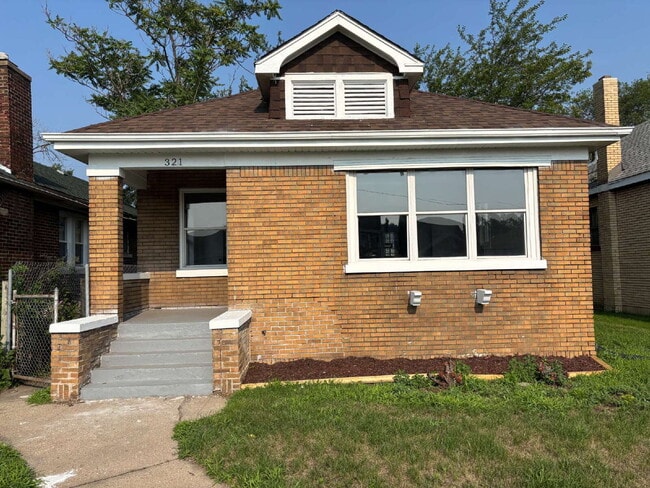 property at 321 Roosevelt St