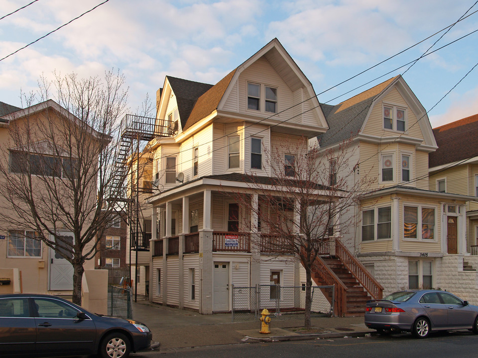 3407 Winchester Ave in Atlantic City, NJ - Foto de edificio