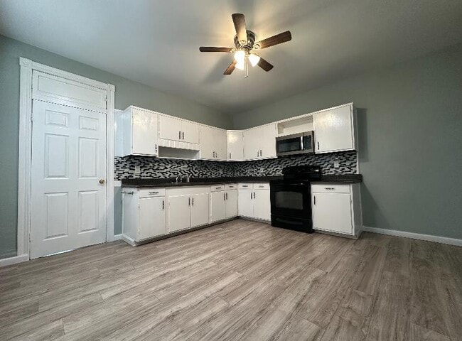 property at 359 N 1st St