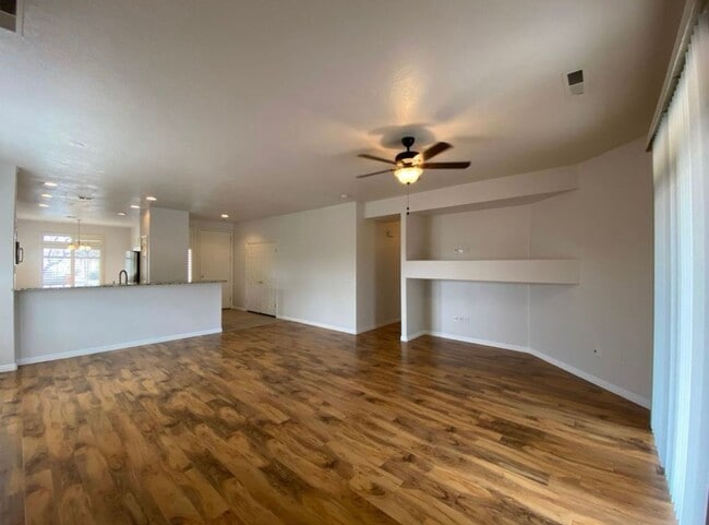property at 2428 N Expedition Ln