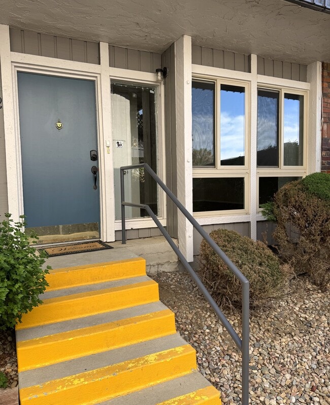 6495 E Happy Canyon Rd in Denver, CO - Building Photo - Building Photo