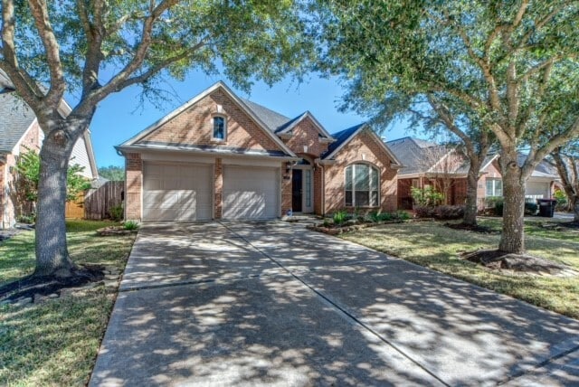 property at 2531 Pepperidge Dr