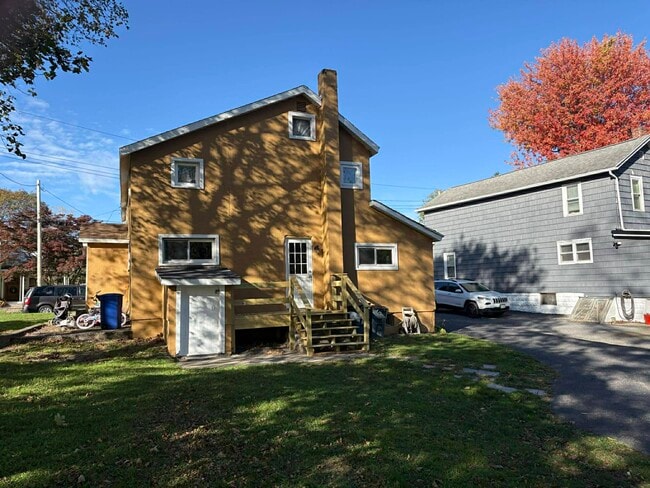 10 Frazee St, Unit 1 in Auburn, NY - Building Photo - Building Photo