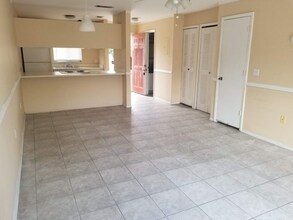 5859 Curry Ford Rd, Unit 130, in Orlando, FL - Building Photo - Building Photo