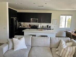 1601 Santa Carolina in San Diego, CA - Building Photo - Building Photo