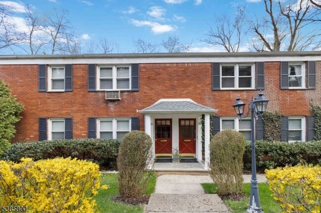 property at 46 Mt Kemble Ave