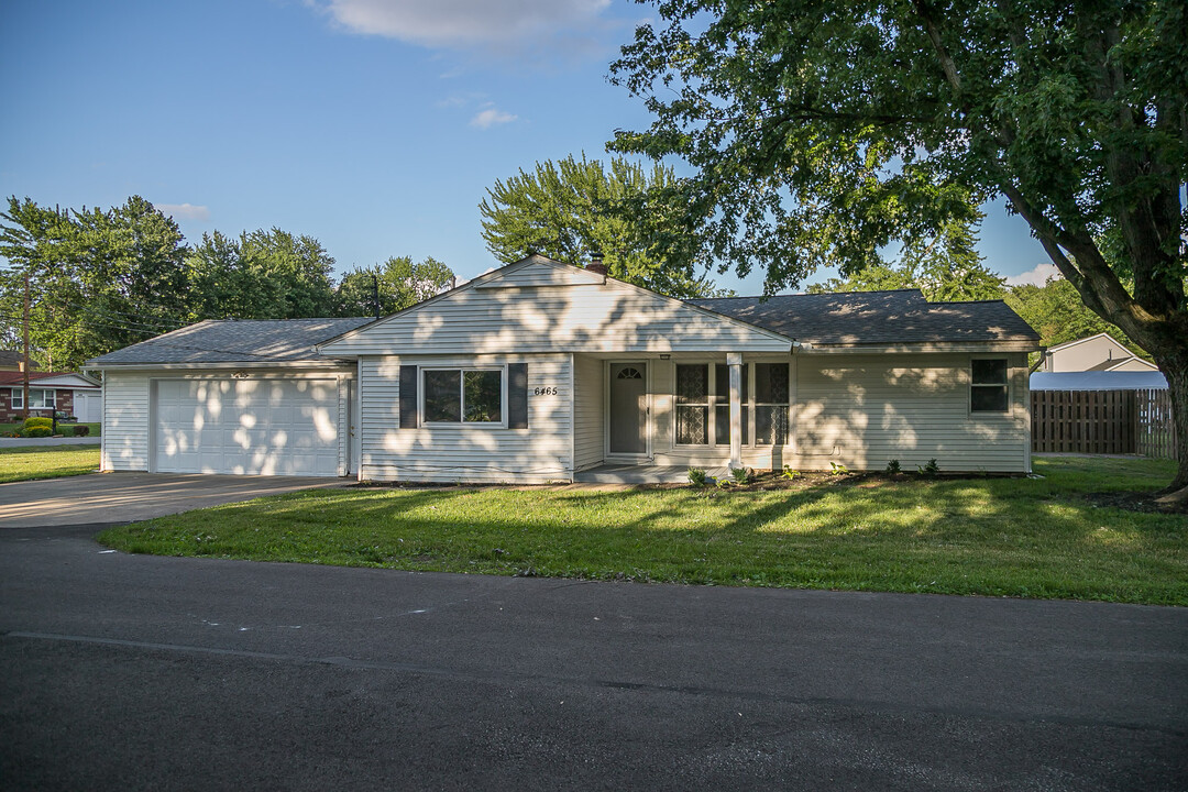 6465 Madison Ave in North Ridgeville, OH - Building Photo