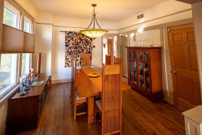 4526 N Avers Ave, Unit #2 in Chicago, IL - Building Photo - Building Photo