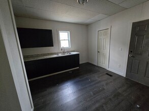 1110 SW Woodward Ave in Topeka, KS - Building Photo - Building Photo