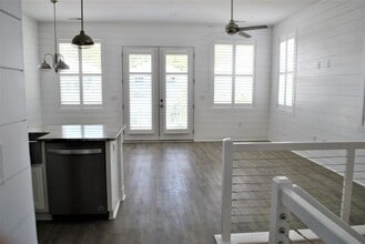 195 Clam Digger Loop in Pawleys Island, SC - Building Photo - Building Photo