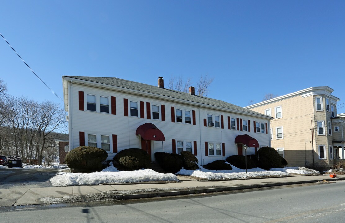 155-161 South St in Waltham, MA - Foto de edificio