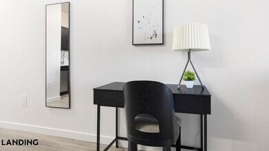 4000 N Albion St, Unit F203 in Denver, CO - Foto de edificio - Building Photo