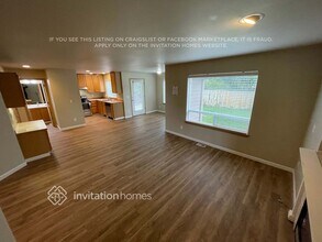 8006 Upper Ridge Rd in Everett, WA - Foto de edificio - Building Photo