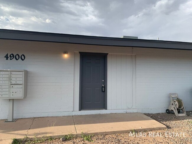 4900 E Culver St in Phoenix, AZ - Building Photo - Building Photo