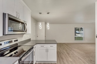 172 W Clinton Ave in Salt Lake City, UT - Building Photo - Building Photo