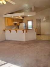2325 S Garland St in Nampa, ID - Foto de edificio - Building Photo
