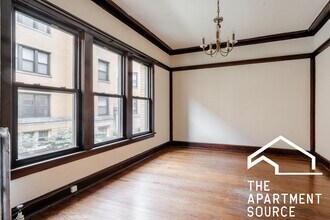 2428 N Sawyer Ave in Chicago, IL - Building Photo - Building Photo