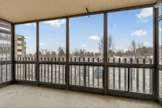 14102 E Linvale Pl, Unit 302 in Denver, CO - Foto de edificio - Building Photo