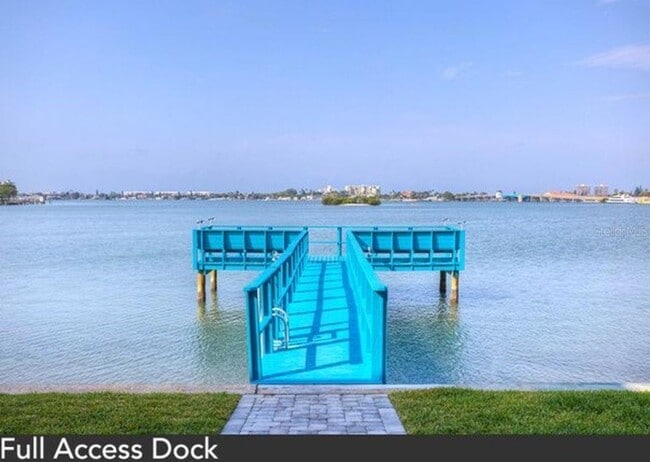 1846 Shore Dr S, Unit 114 in South Pasadena, FL - Building Photo - Building Photo