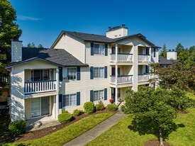 Mallard Pointe at Riverbend in Auburn, WA - Building Photo