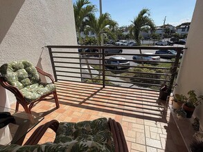 9715 Fontainebleau Blvd in Miami, FL - Building Photo - Building Photo