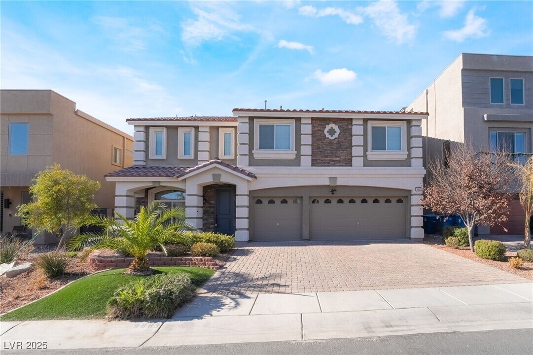 9883 S Russian Hill St in Las Vegas, NV - Building Photo