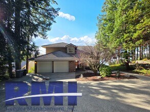 12712 Burnham Dr in Gig Harbor, WA - Building Photo - Building Photo