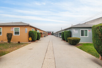 1300 W 134th St in Gardena, CA - Building Photo - Building Photo