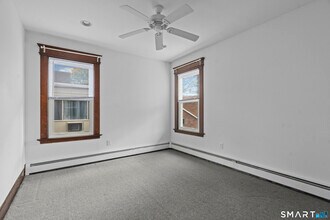 136 Edwards St in New Haven, CT - Building Photo - Building Photo