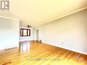 27 Oakview Ave in Ottawa, ON - Building Photo - Building Photo