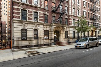 53 E 97th St in New York, NY - Building Photo - Building Photo