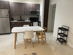 18 NW 45th St in Miami, FL - Building Photo - Building Photo