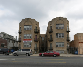 Queens Court Apartments in Philadelphia, PA - Building Photo - Building Photo