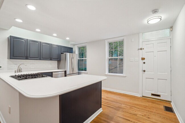 1532 Naudain St in Philadelphia, PA - Building Photo - Building Photo