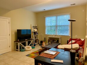305 West End Pl in Nashville, TN - Building Photo - Building Photo