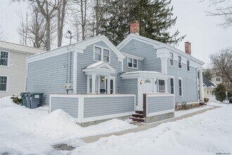 59 Franklin St-Unit -1st floor rear in Saratoga Springs, NY - Building Photo - Building Photo