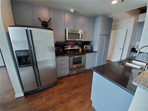 943 Peachtree St NE in Atlanta, GA - Building Photo - Building Photo
