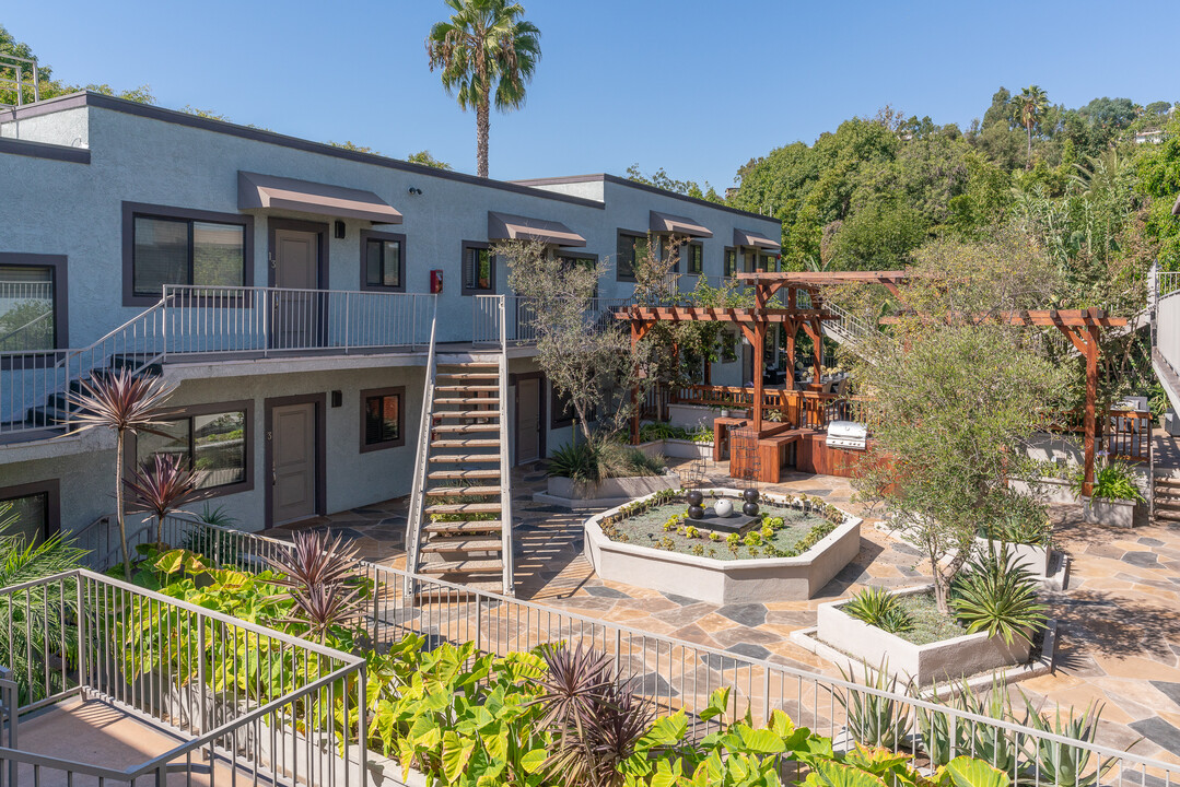 Primrose Terrace in Los Angeles, CA - Building Photo