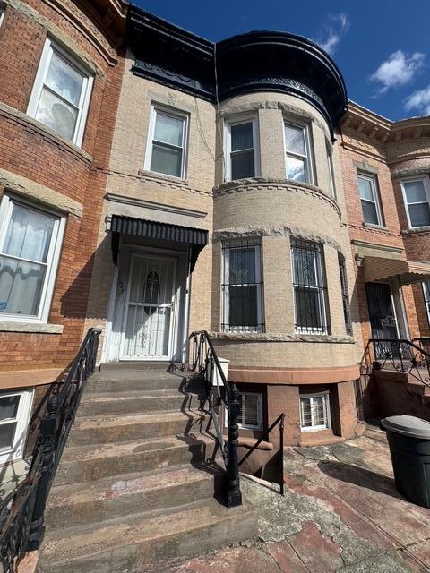23 Dewey Pl in Brooklyn, NY - Foto de edificio