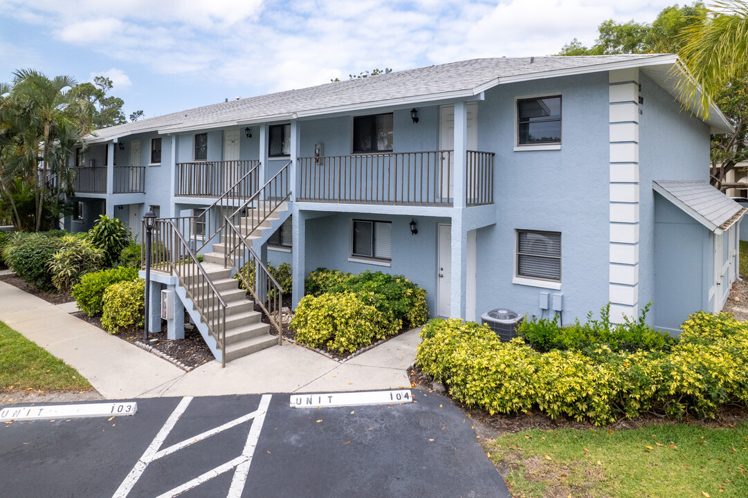 Pine Haven Condominiums in Bonita Springs, FL - Building Photo