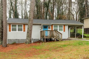 3366 Delmar Ln NW in Atlanta, GA - Building Photo