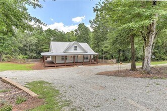 623 Sweetwater Creek Dr in Canton, GA - Building Photo - Building Photo