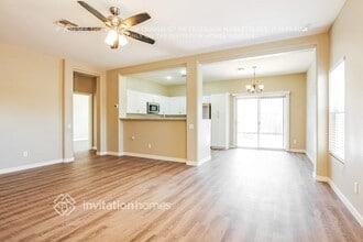 17137 W Saguaro Ln in Surprise, AZ - Building Photo - Building Photo